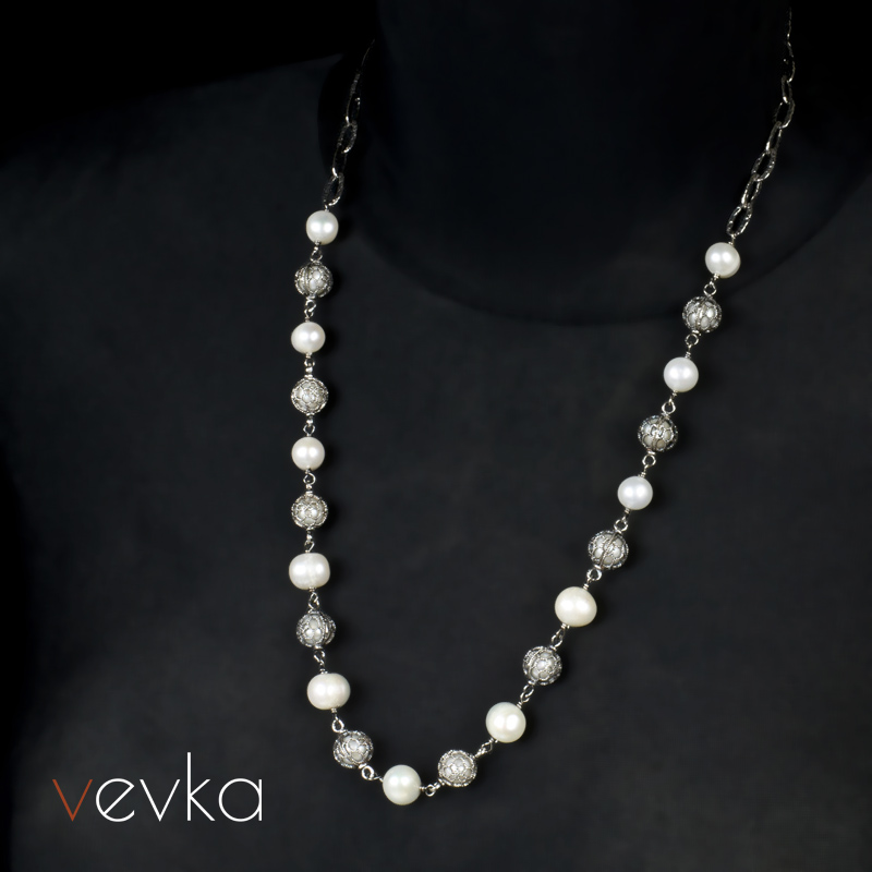 Pearl Necklace 'A Royal Affair' - Image 4