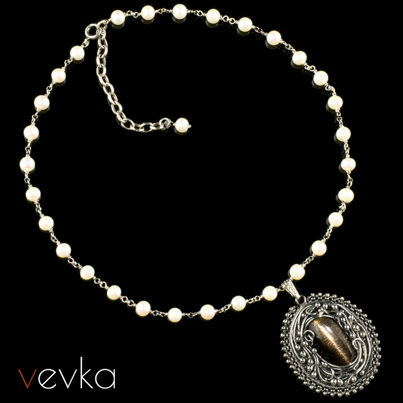Moonstone Pendant 'Black Moon' - Image 2