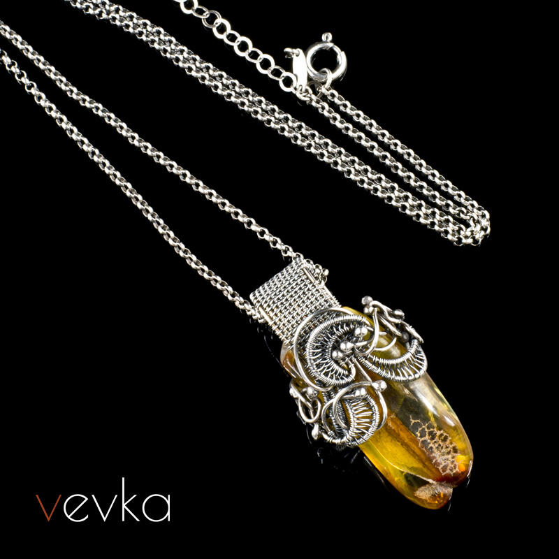 Amber Pendant 'The Viking'III - Image 3