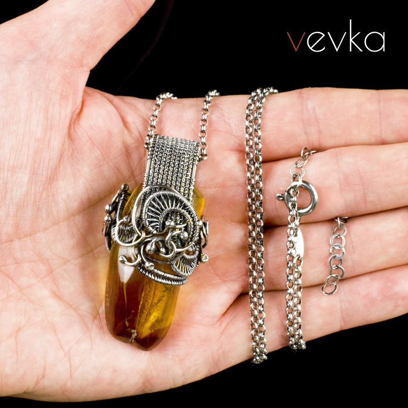 Amber Pendant 'The Viking'III - Image 11