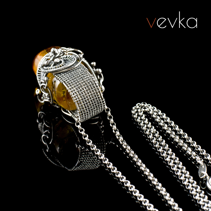 Amber Pendant 'The Viking'III - Image 7