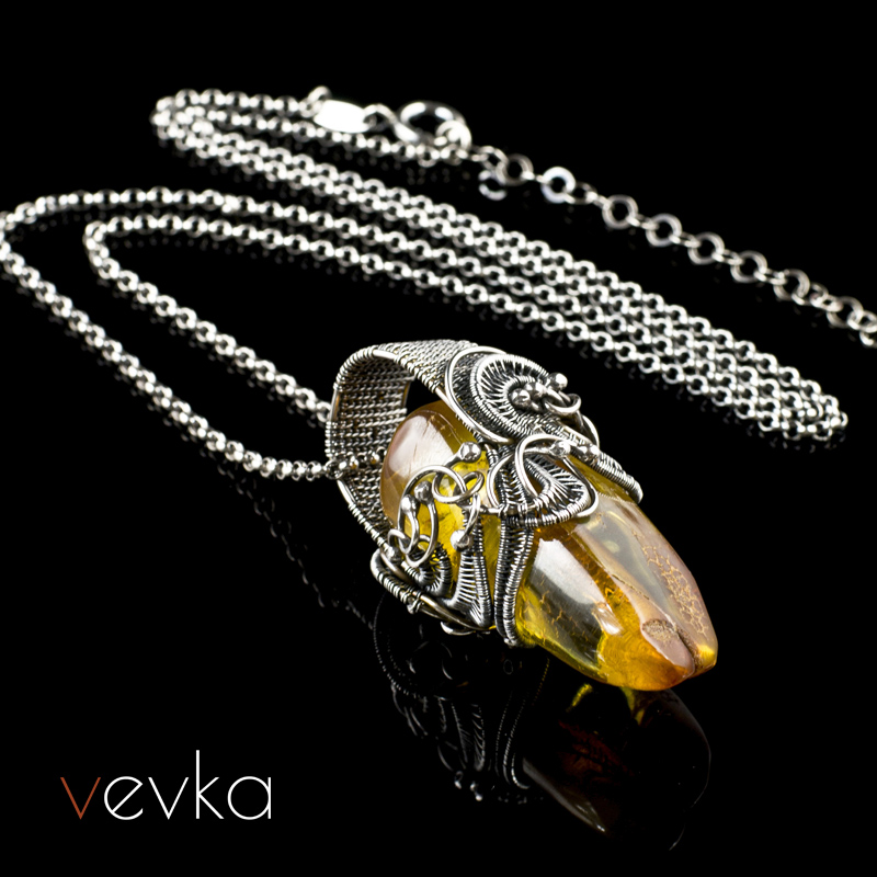 Amber Pendant 'The Viking'III - Image 5