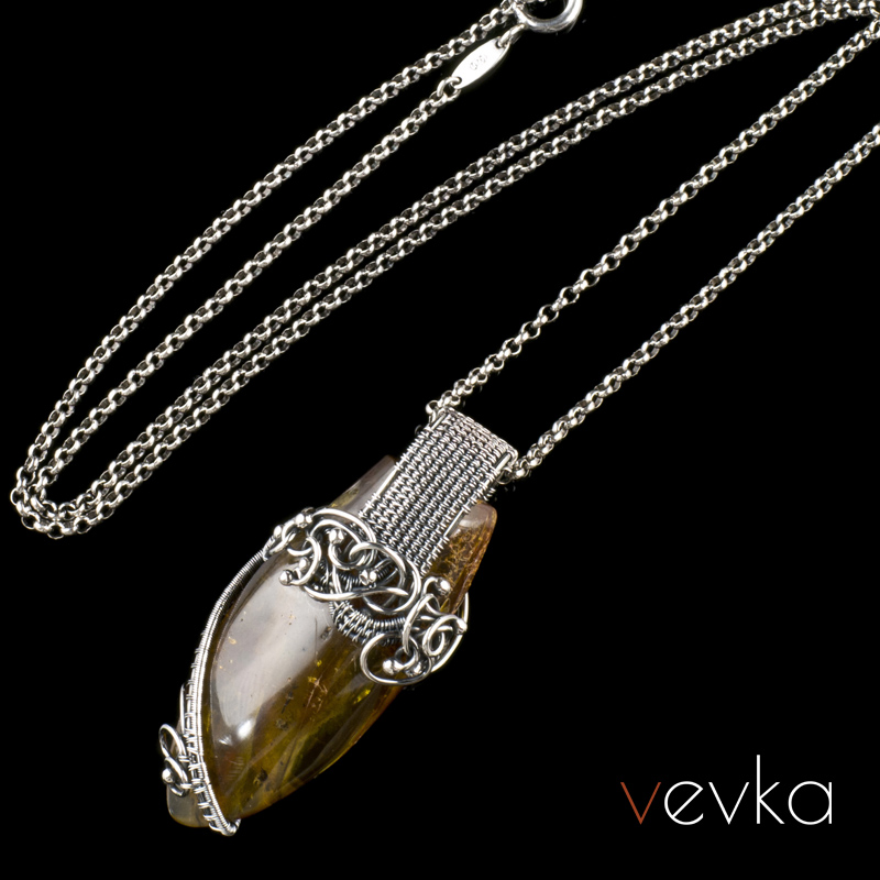 Amber Pendant 'September Days' - Image 8