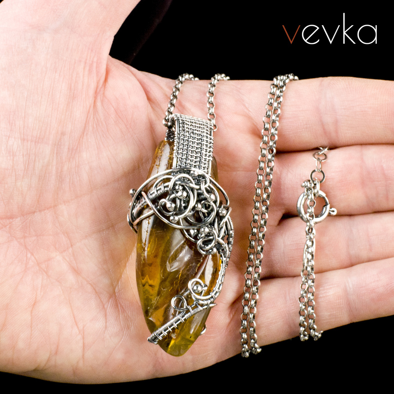 Amber Pendant 'September Days' - Image 6