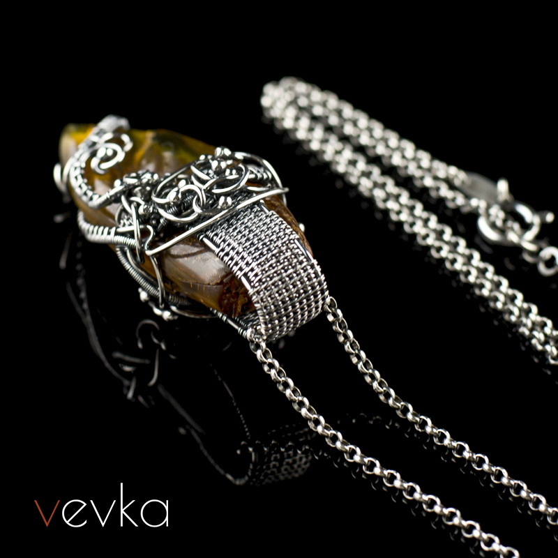 Amber Pendant 'September Days' - Image 4