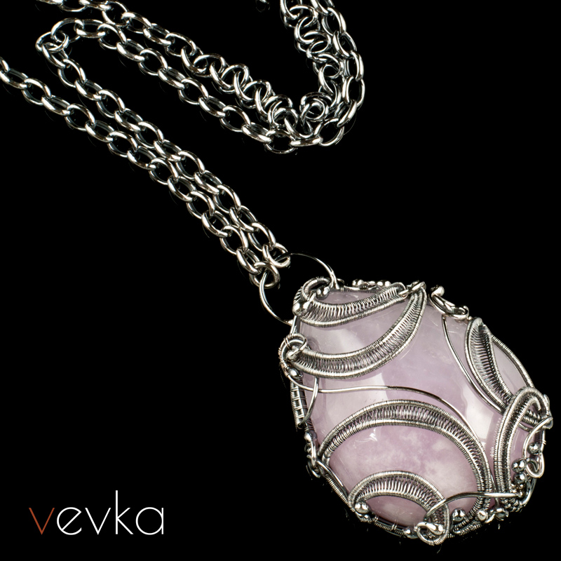 Kunzite Pendant 'Color Out of Space' - Image 3