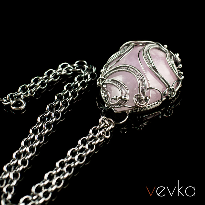 Kunzite Pendant 'Color Out of Space' - Image 4