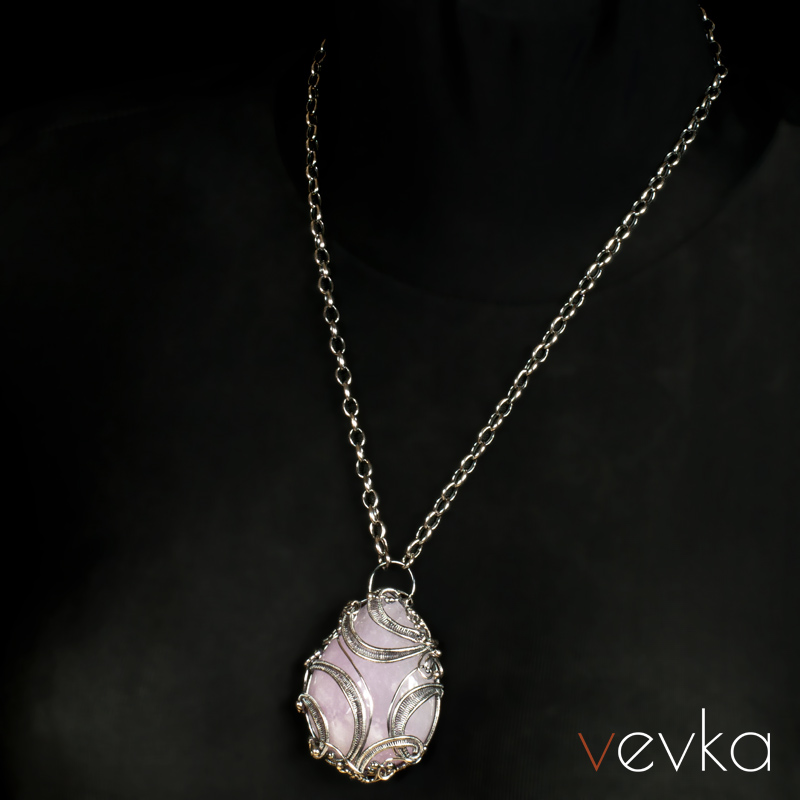Kunzite Pendant 'Color Out of Space' - Image 6