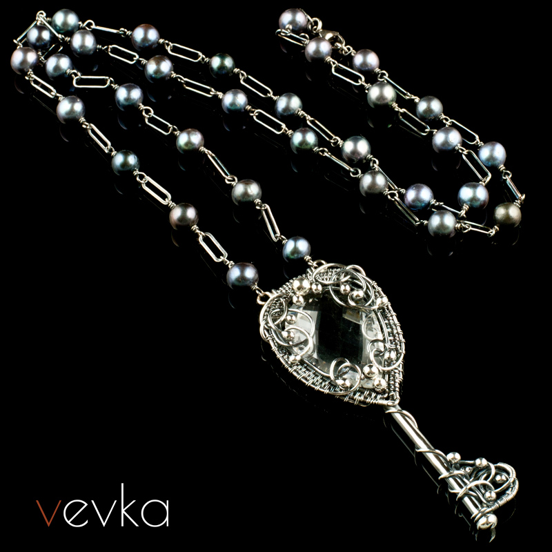 Rock Crystal Pendant 'Forget Me Not'
