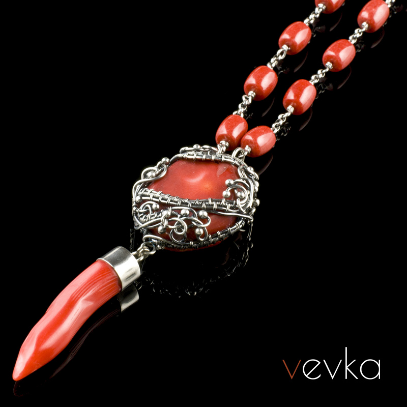 Coral Pendant 'Queen of Hearts' - Image 5