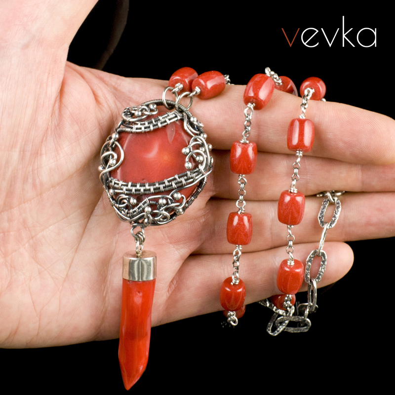 Coral Pendant 'Queen of Hearts' - Image 4