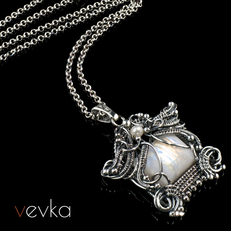 Moonstone Pendant 'The Last Samurai' - Image 2