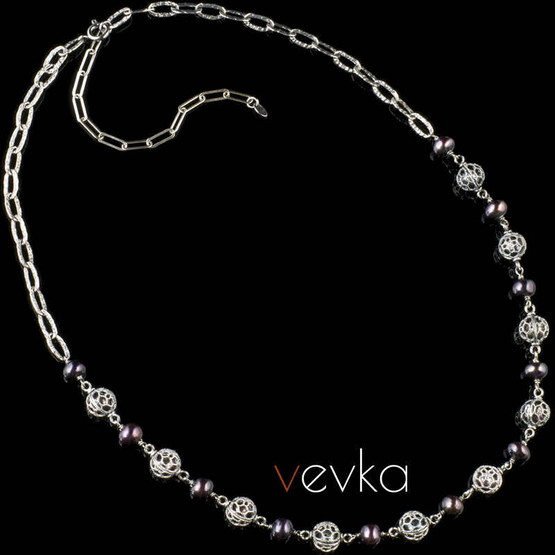 Pearl Necklace 'A Royal Affair'III - Image 3