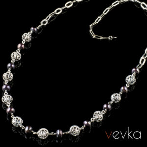 Pearl Necklace 'A Royal Affair'III