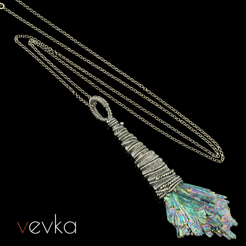 Tourmaline Pendant 'Don't Look Up' - Image 2