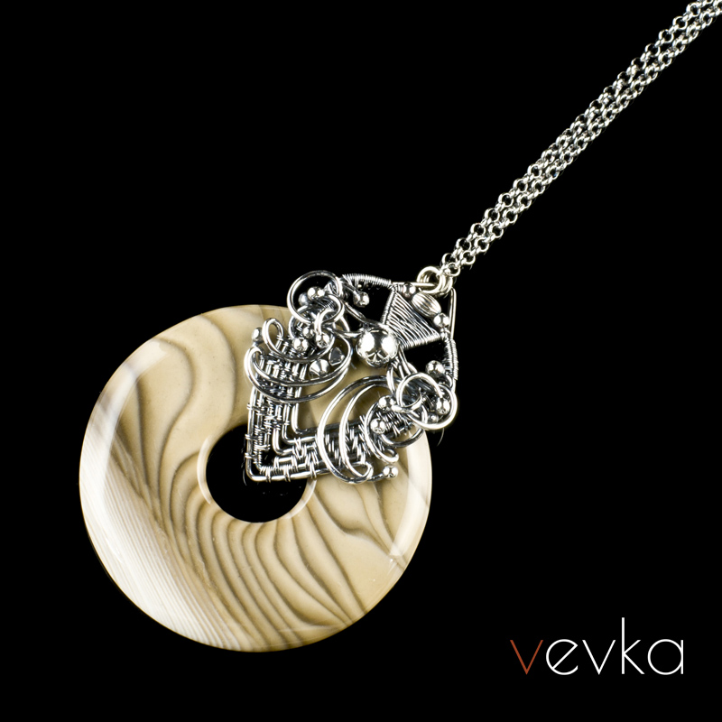 Striped Flint Pendant 'Wild Road'