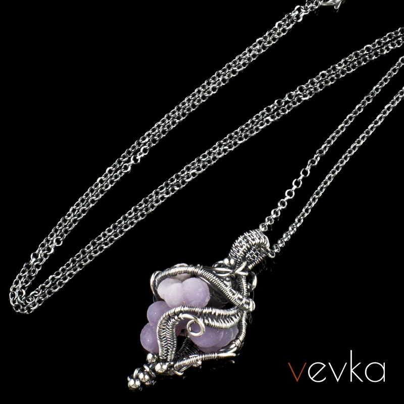 Grape Agate Pendant 'Besides'