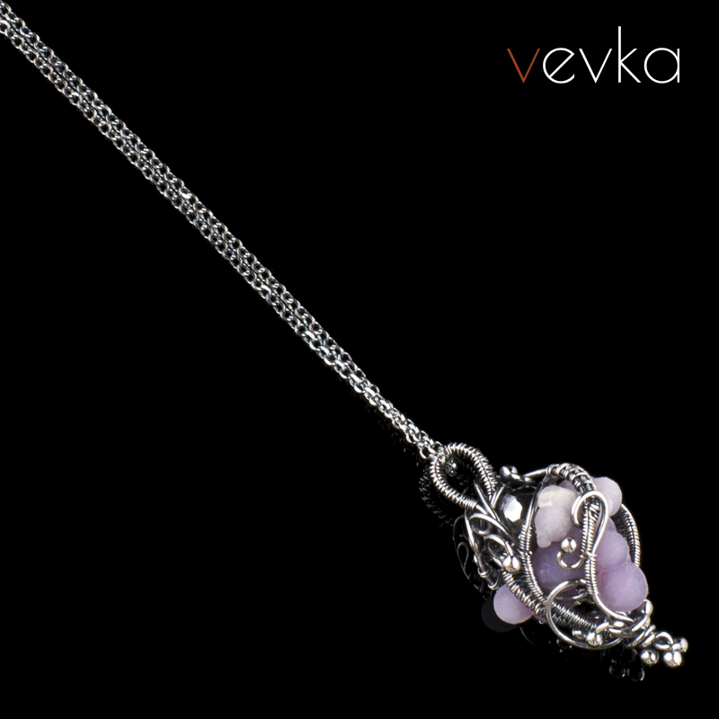 Grape Agate Pendant 'Besides' - Image 2