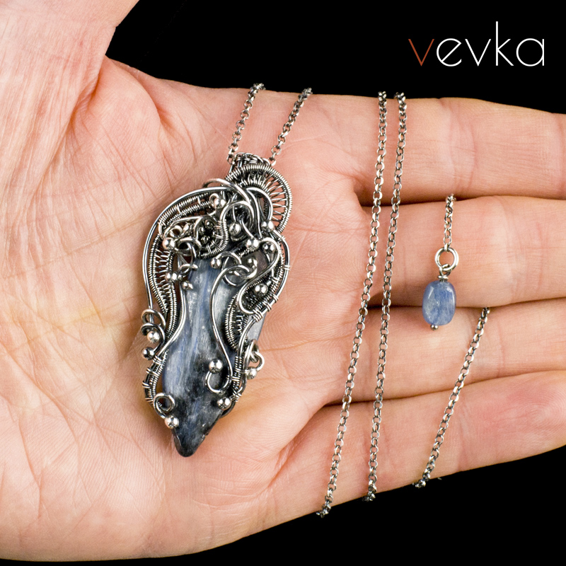 Kyanite Pendant 'Kingdom of Heaven' - Image 6
