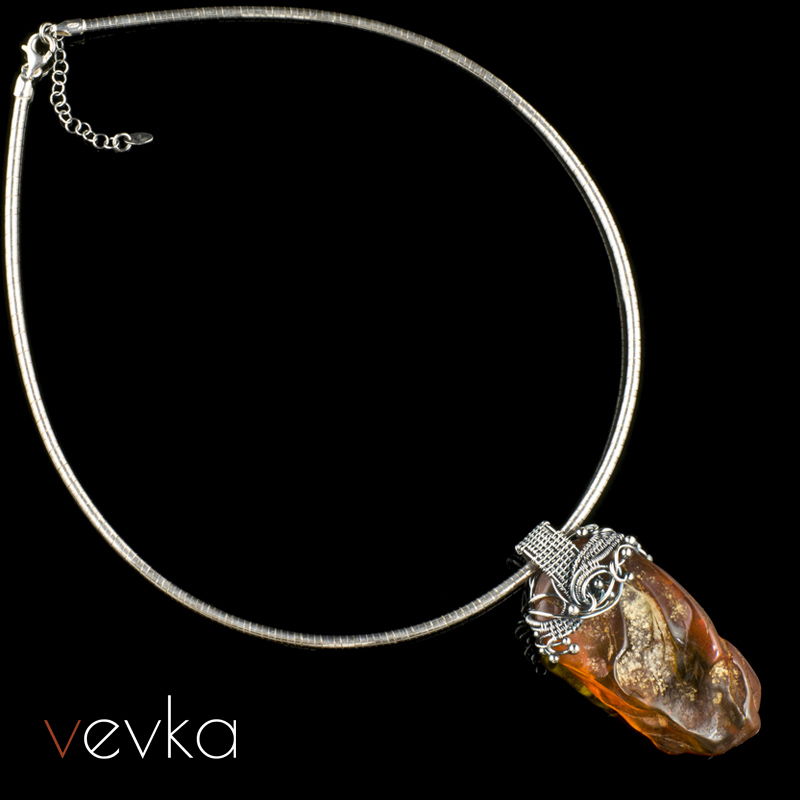 Amber Pendant 'City by the Sea' - Image 7