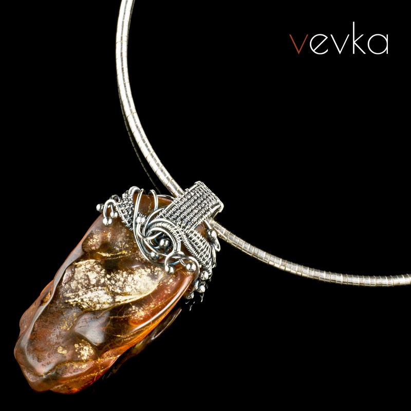 Amber Pendant 'City by the Sea' - Image 6