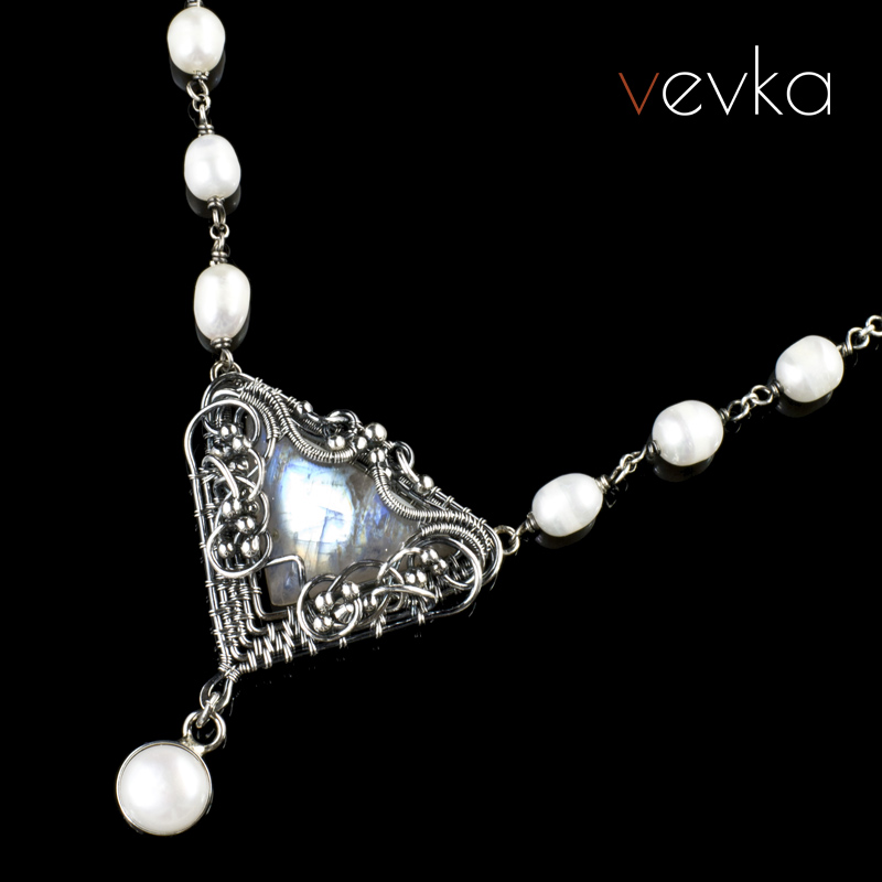 Moonstone Pendant 'The Return'