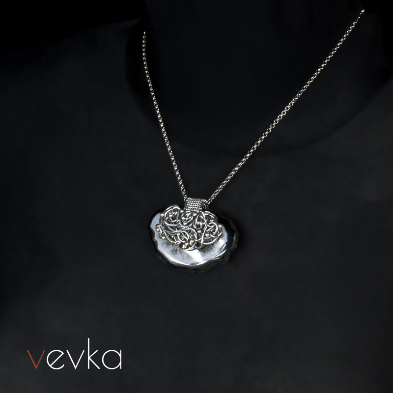 Druzy Agate Pendant 'Dark Carnival' - Image 6