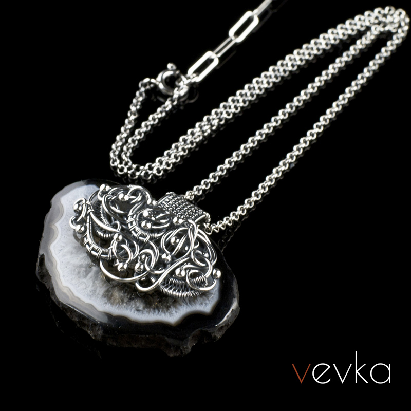 Druzy Agate Pendant 'Dark Carnival' - Image 4