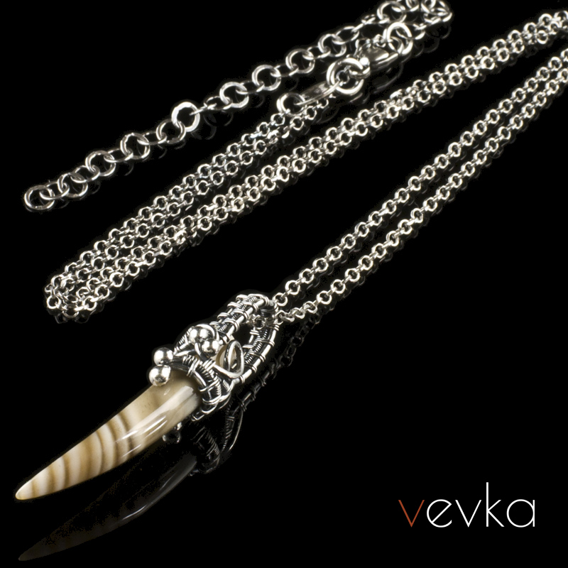 Striped Flint Pendant 'Poker Bluff'II