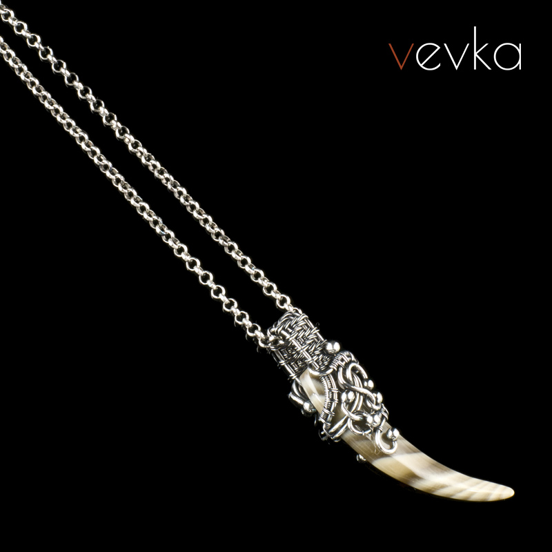 Striped Flint Pendant 'Poker Bluff'III - Image 2