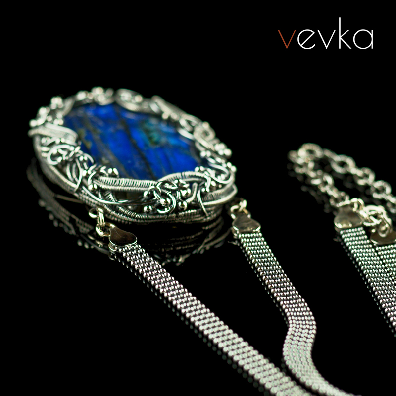 Labradorite Pendant 'Lights at Dusk' - Image 3