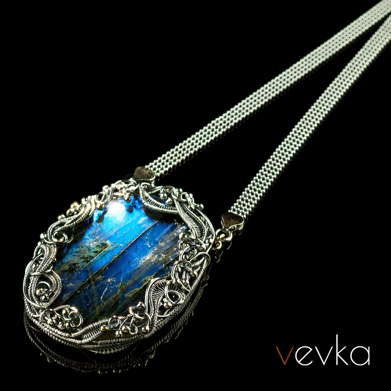 Labradorite Pendant 'Lights at Dusk' - Image 5