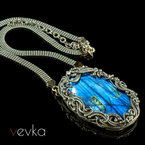 Labradorite Pendant 'Lights at Dusk'